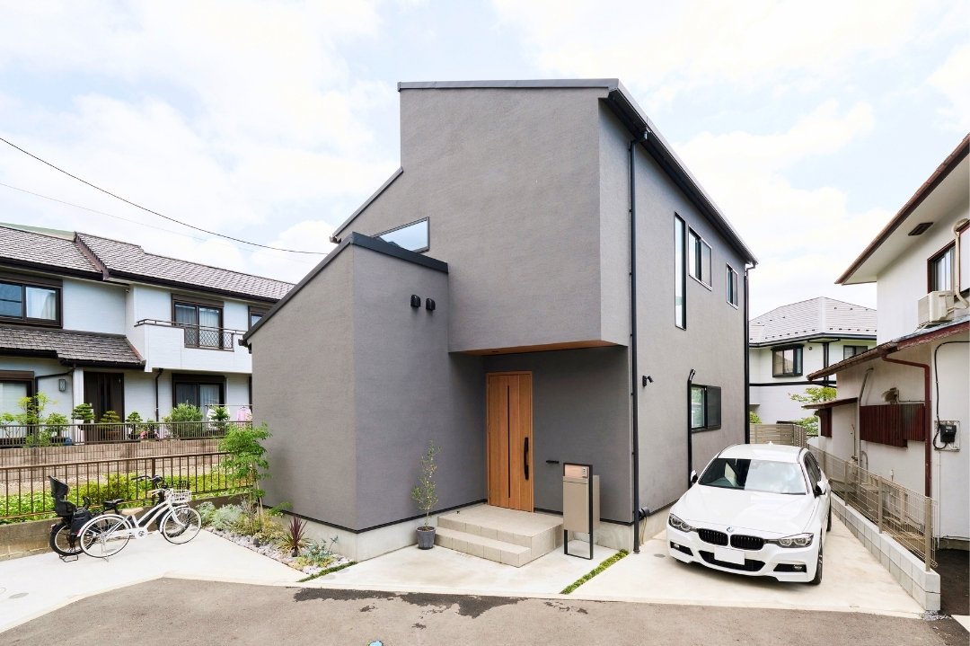 シックで統一感のある外観デザインの画像